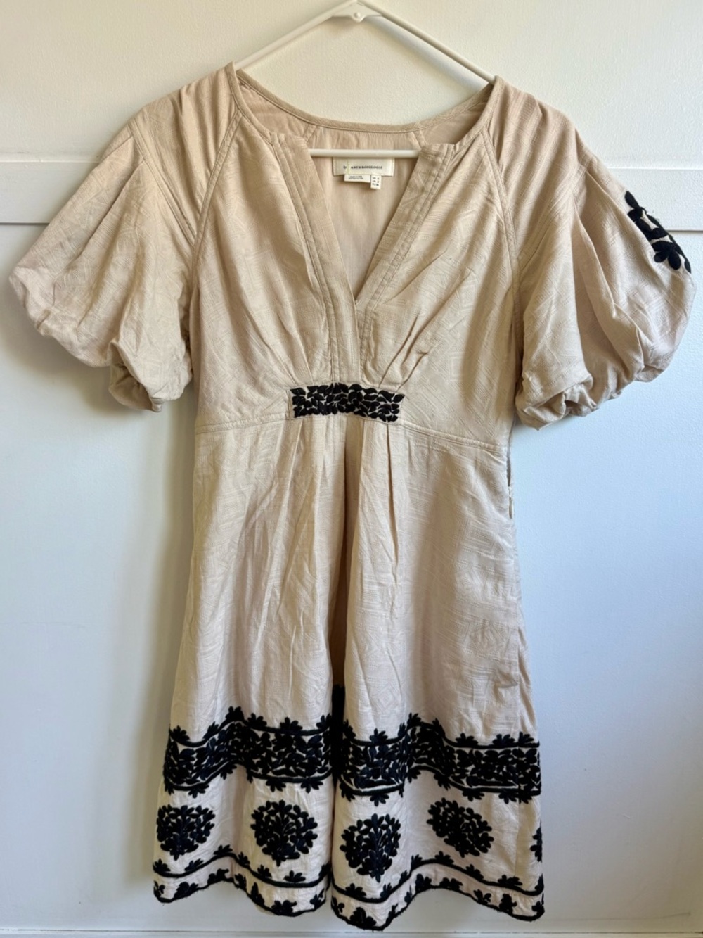 Anthropologie Orla Mini Dress Beige Embroidered Cotton Boho Puff Sleeves Sz 2 - Picture 3 of 14